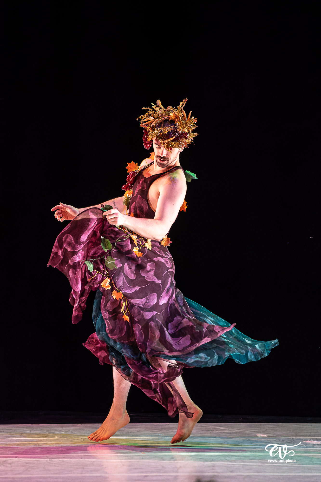 A4 (COMME LA FEUILLE) CIE CHICOS MAMBO